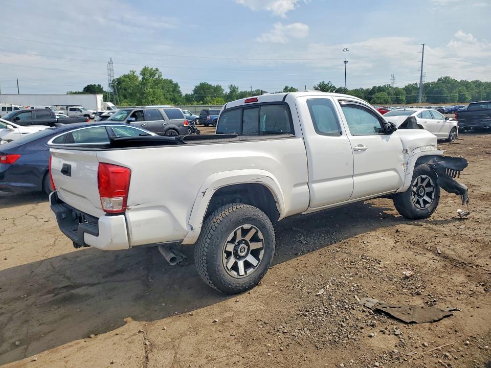 Auction sale of the 2017 Toyota Tacoma, vin: 5TFRX5GN6HX092090, lot number: 56576826