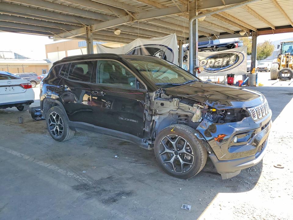 57216836 :رقم المزاد ، 3C4NJDCN1ST548385 vin ، 2025 Jeep Compass مزاد بيع