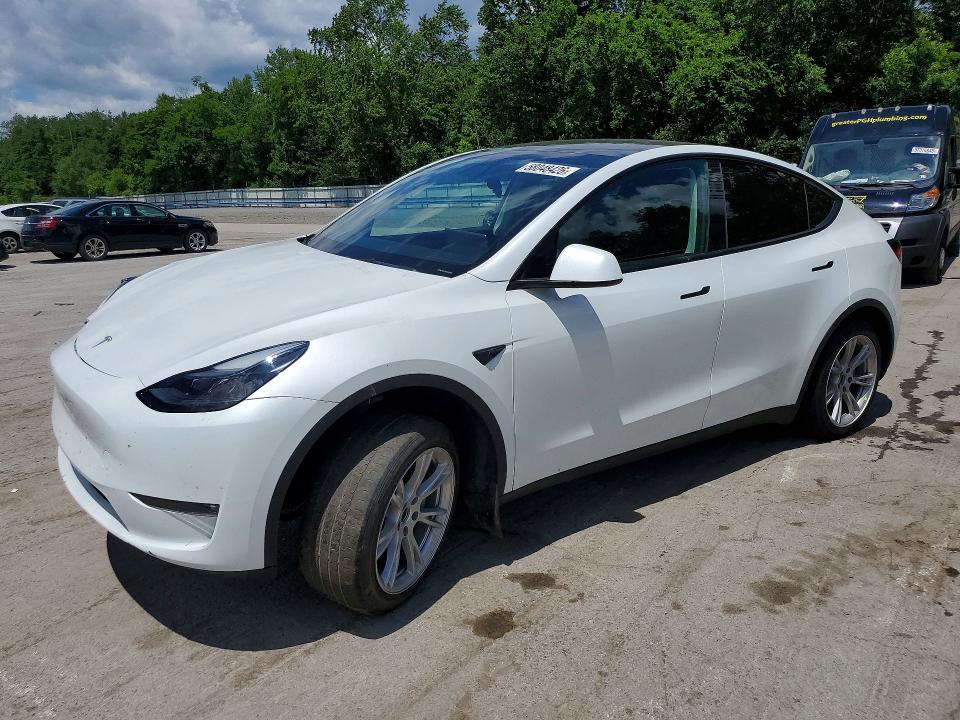 Auction sale of the 2023 Tesla Model Y, vin: 7SAYGDEE7PF674980, lot number: 58048426