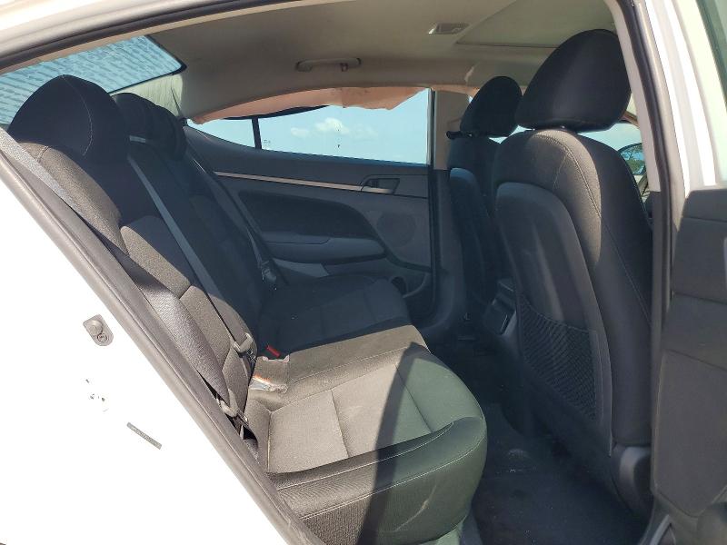 58891006 :رقم المزاد ، 5NPD84LF2JH273723 vin ، 2018 Hyundai Elantra مزاد بيع