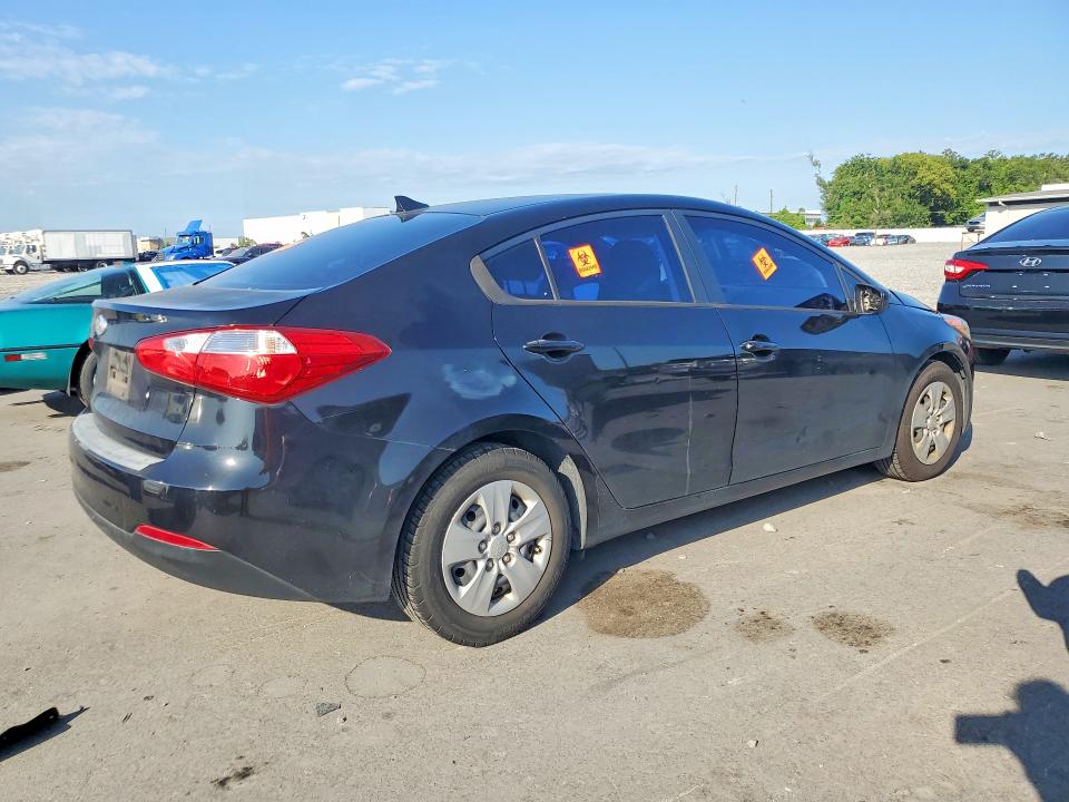 2015 Kia Forte მანქანა იყიდება აუქციონზე, vin: KNAFK4A68F5257690, აუქციონის ნომერი: 57168176