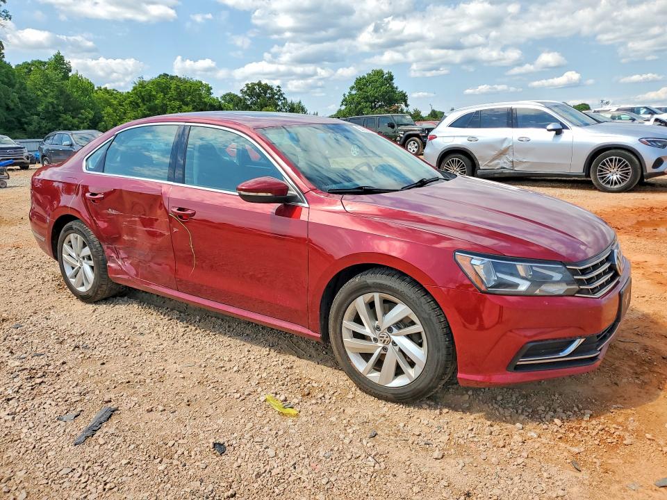 55192026 :رقم المزاد ، 1VWBA7A31JC008791 vin ، 2018 Volkswagen Passat مزاد بيع