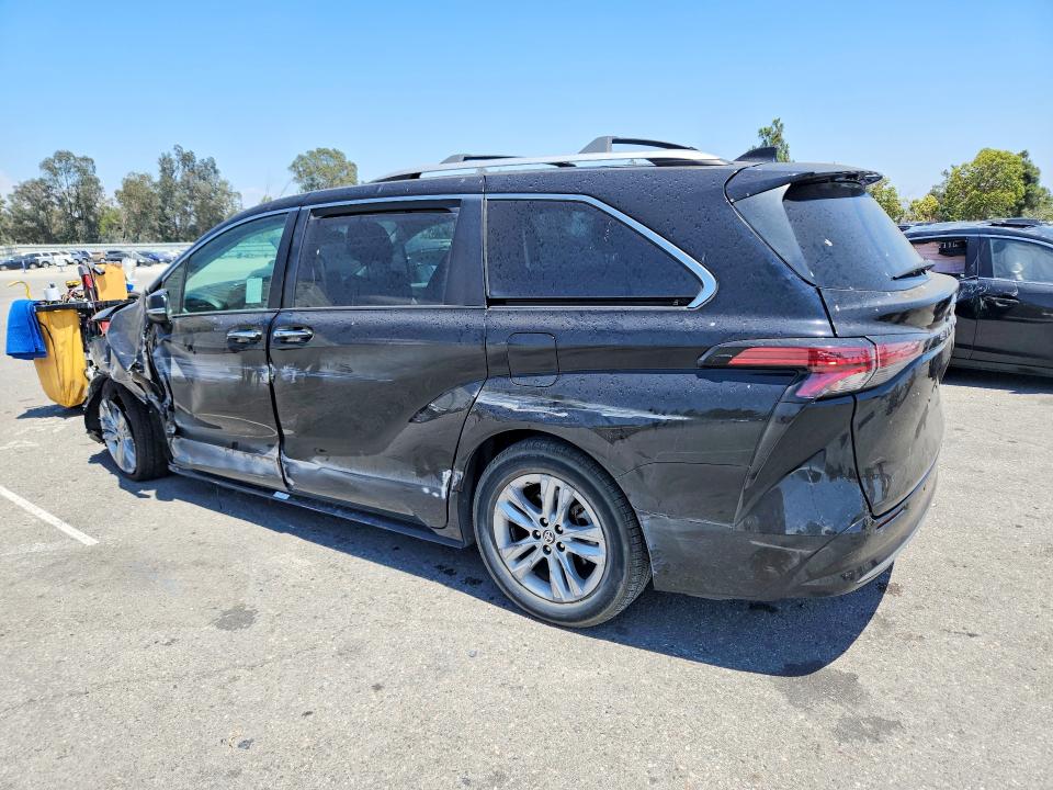 58833036 :رقم المزاد ، 5TDZRKEC2MS003383 vin ، 2021 Toyota Sienna مزاد بيع