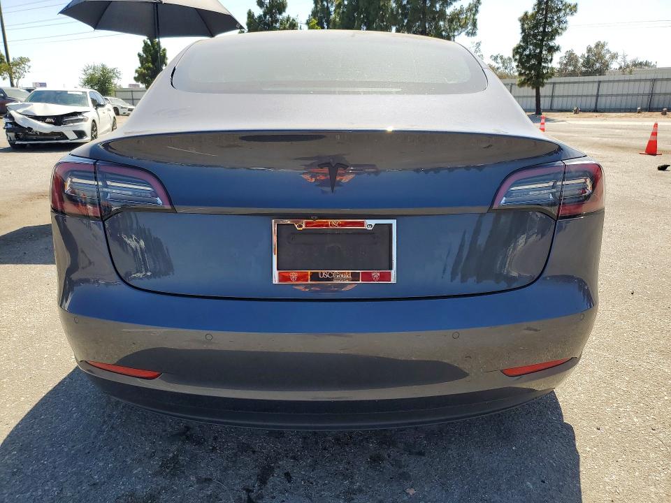 55361526 :رقم المزاد ، 5YJ3E1EB0MF936657 vin ، 2021 Tesla Model 3 مزاد بيع