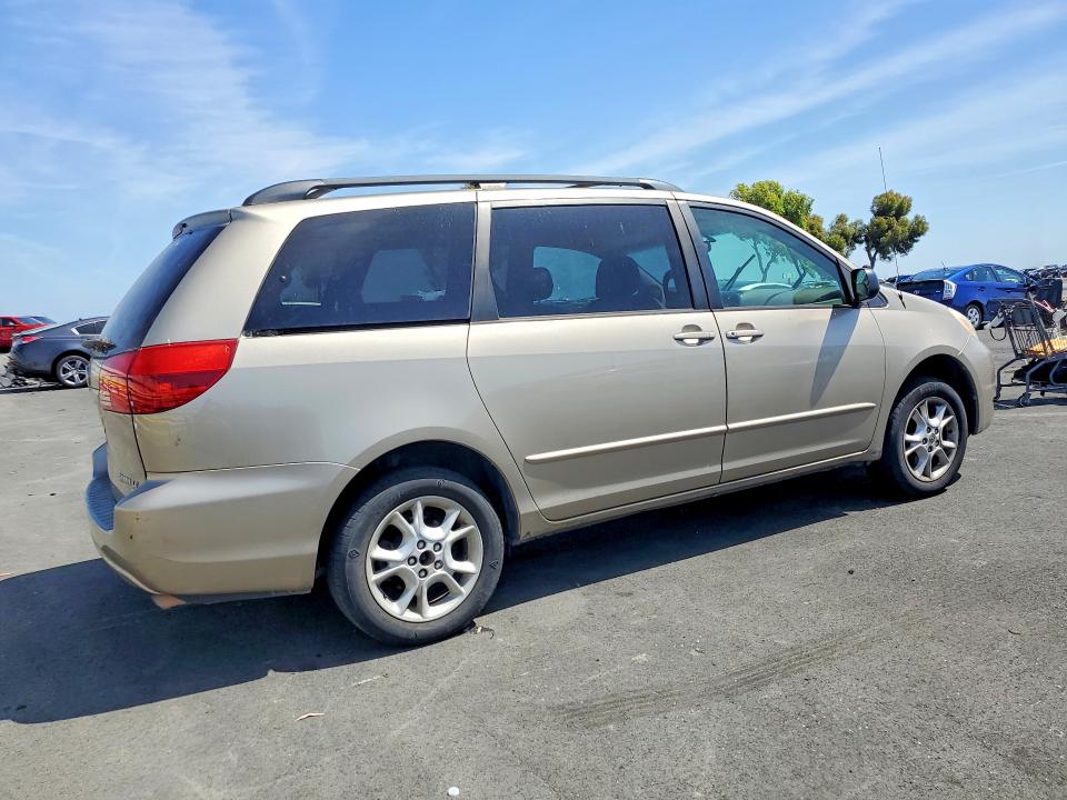 55930216 :رقم المزاد ، 5TDBA23C74S003844 vin ، 2004 Toyota Sienna مزاد بيع