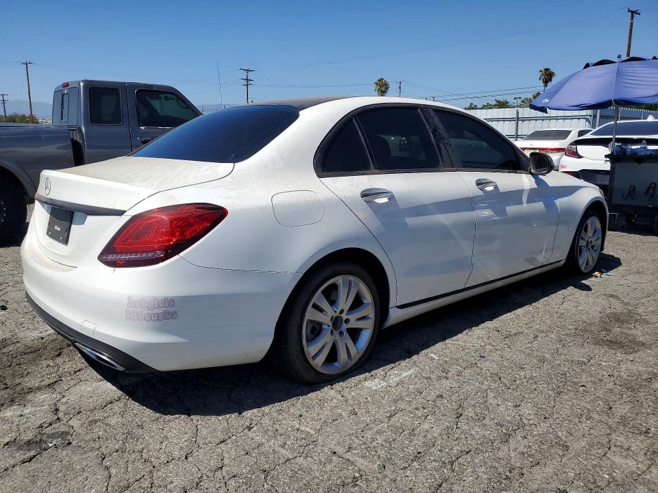 57441916 :رقم المزاد ، W1KWF8DBXMR631655 vin ، 2021 Mercedes-benz C مزاد بيع