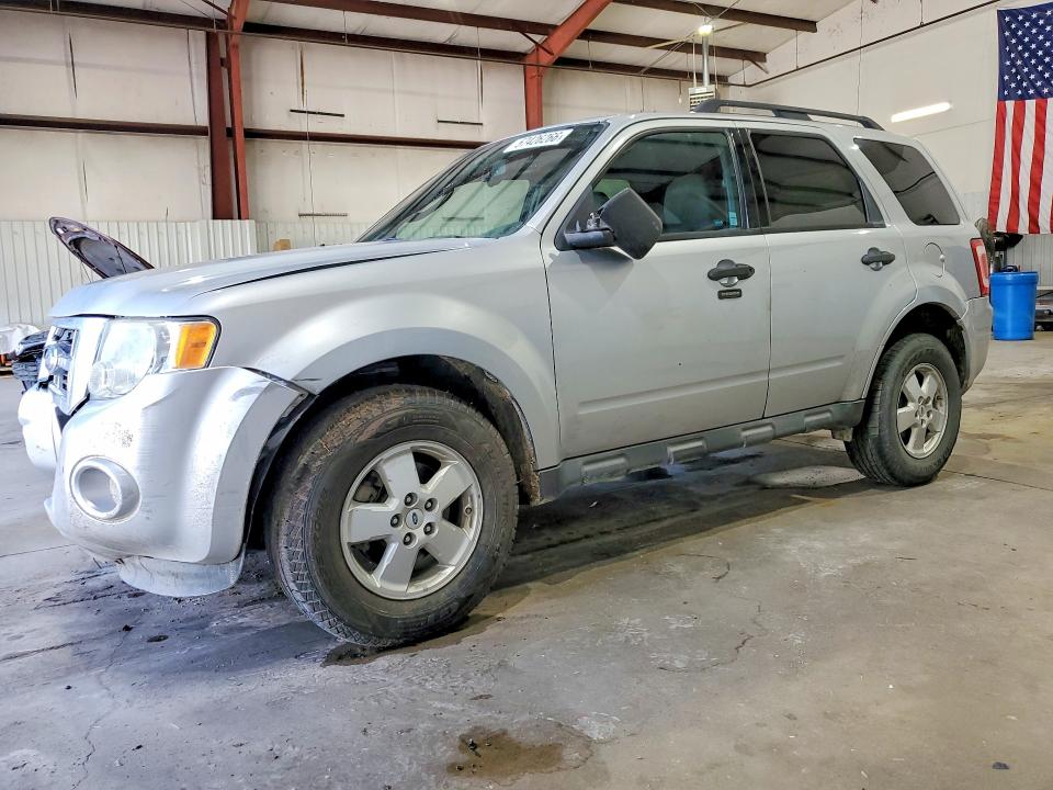 57426266 :رقم المزاد ، 1FMCU0DG2BKC05783 vin ، 2011 Ford Escape مزاد بيع