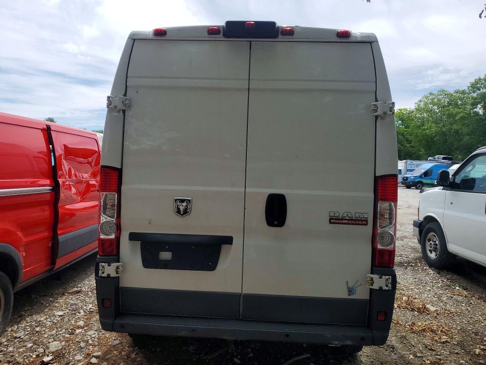 58708276 :رقم المزاد ، 3C6TRVCG4JE109294 vin ، 2018 Ram Promaster 2500 مزاد بيع