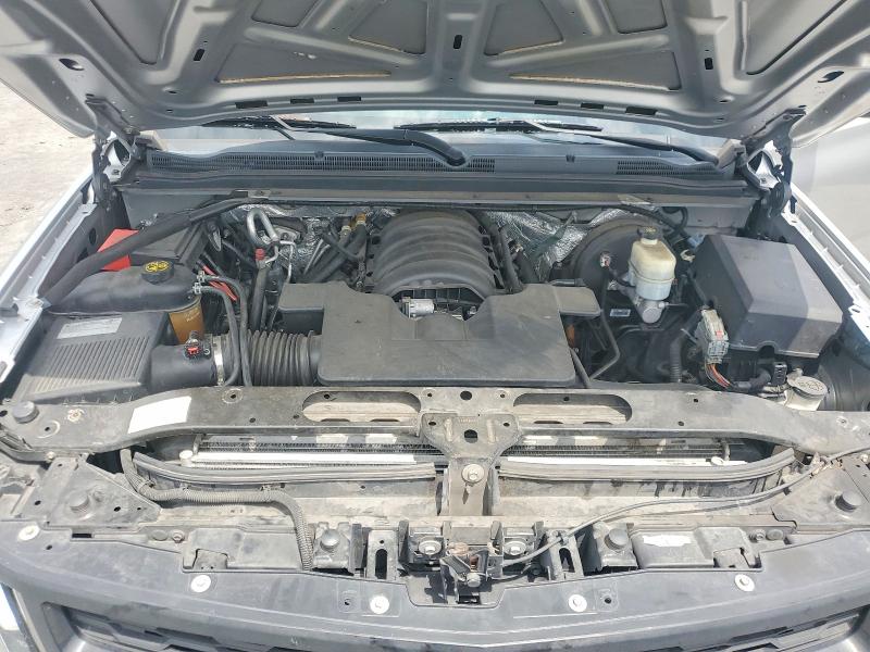 56075676 :رقم المزاد ، 1GNSCBKC7JR213714 vin ، 2018 Chevrolet Tahoe مزاد بيع