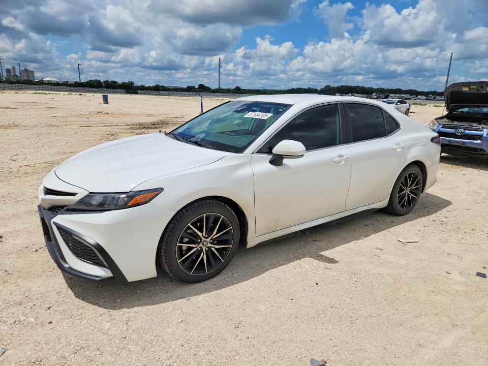 Продажа на аукционе авто 2022 Toyota Camry, vin: 4T1T11AKXNU658193, номер лота: 57554106