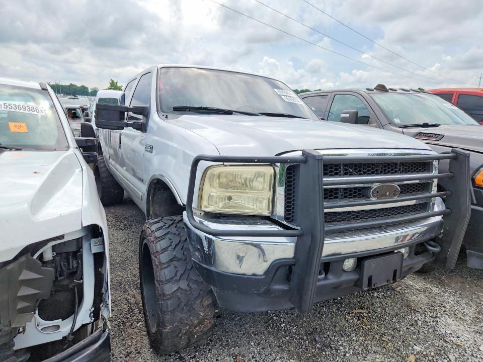 55439656 :رقم المزاد ، 1FTNW21F32EB45817 vin ، 2002 Ford F250 مزاد بيع