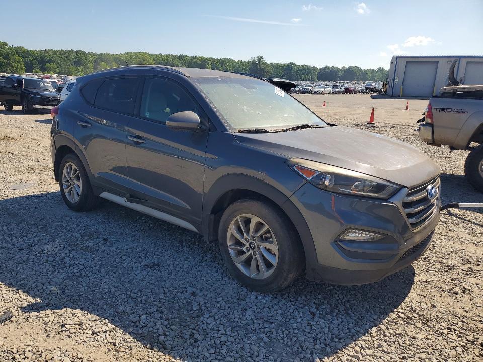 57124096 :رقم المزاد ، KM8J33A40HU402440 vin ، 2017 Hyundai Tucson مزاد بيع