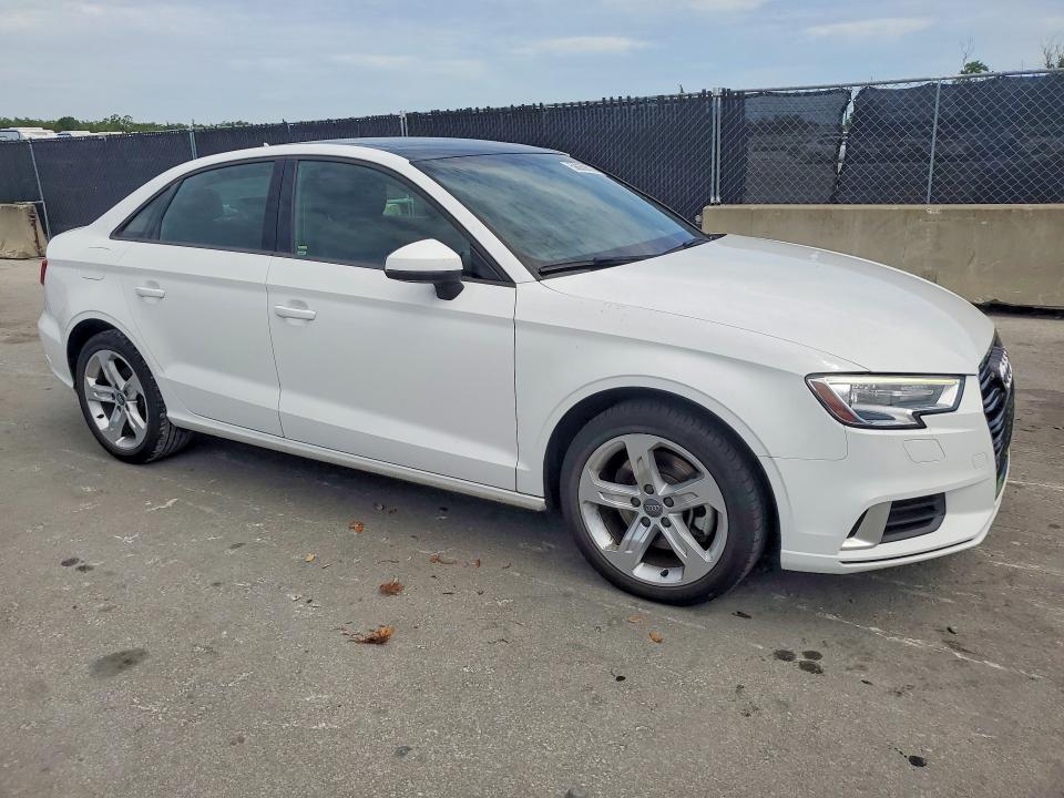 56639816 :رقم المزاد ، WAUAUGFF2J1040411 vin ، 2018 Audi A3 مزاد بيع