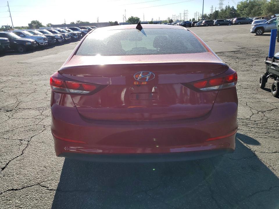 2017 Hyundai Elantra მანქანა იყიდება აუქციონზე, vin: 5NPD84LF0HH137472, აუქციონის ნომერი: 56280046