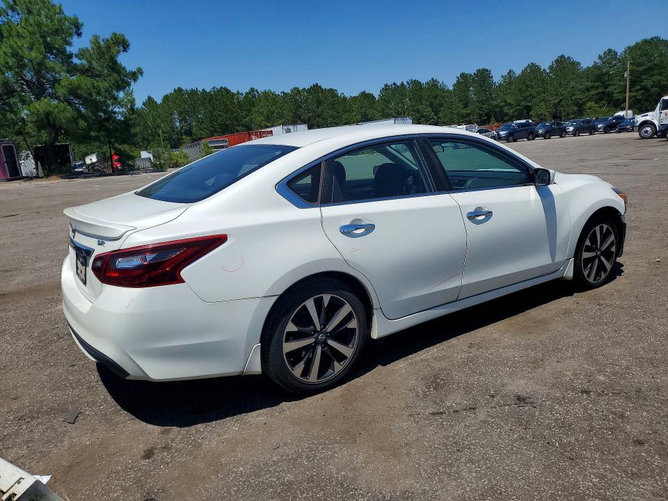 Продажа на аукционе авто 2018 Nissan Altima, vin: 1N4AL3AP2JC106898, номер лота: 56266776