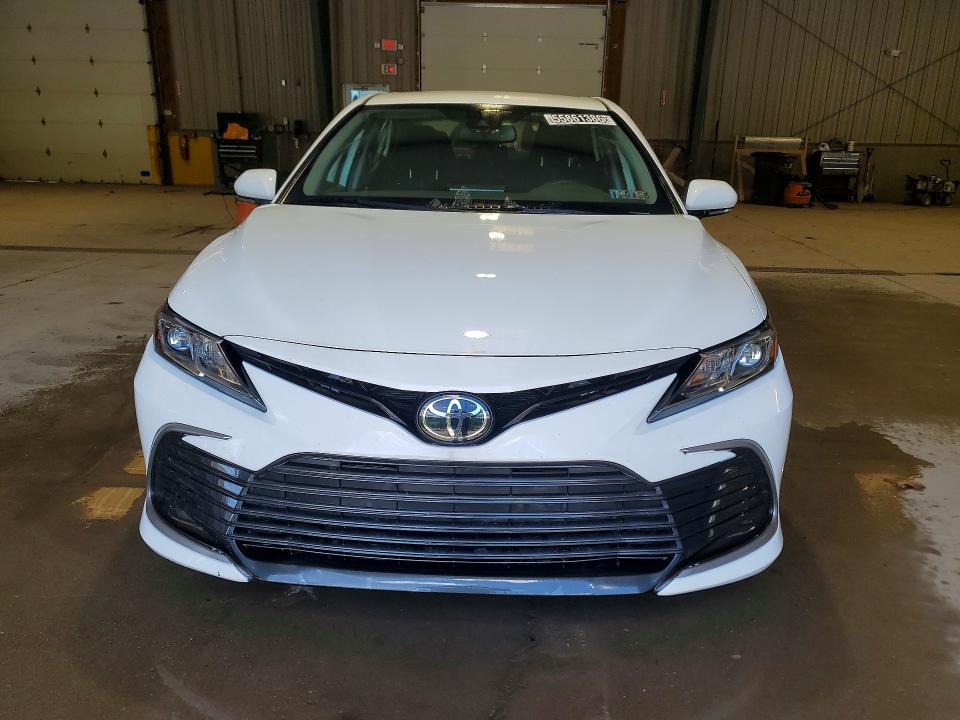 2023 Toyota Camry მანქანა იყიდება აუქციონზე, vin: 4T1R11BK5PU105592, აუქციონის ნომერი: 55861386