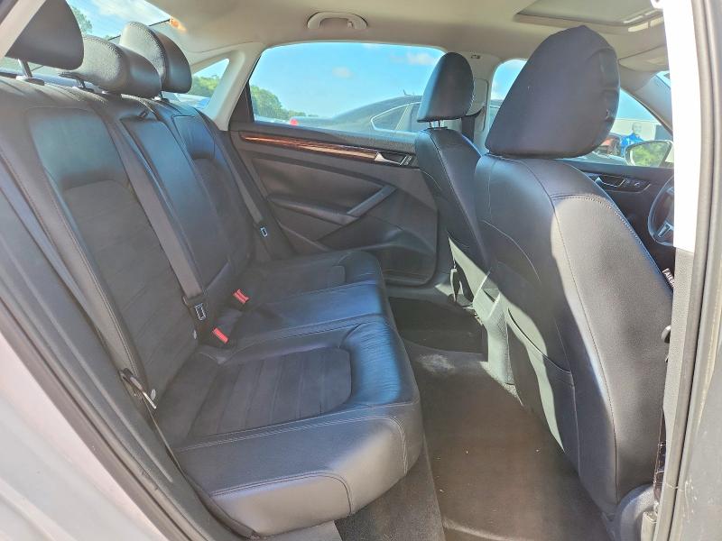 56493916 :رقم المزاد ، 1VWCM7A36CC022829 vin ، 2012 Volkswagen Passat مزاد بيع
