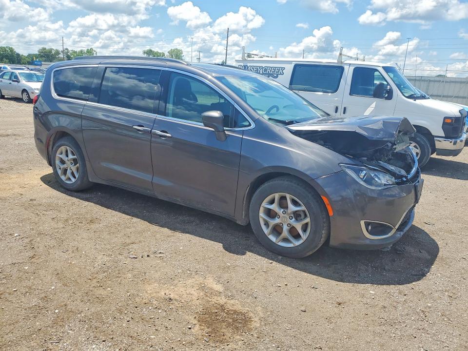 Продажа на аукционе авто 2019 Chrysler Pacifica, vin: 2C4RC1FGXKR561825, номер лота: 58110416