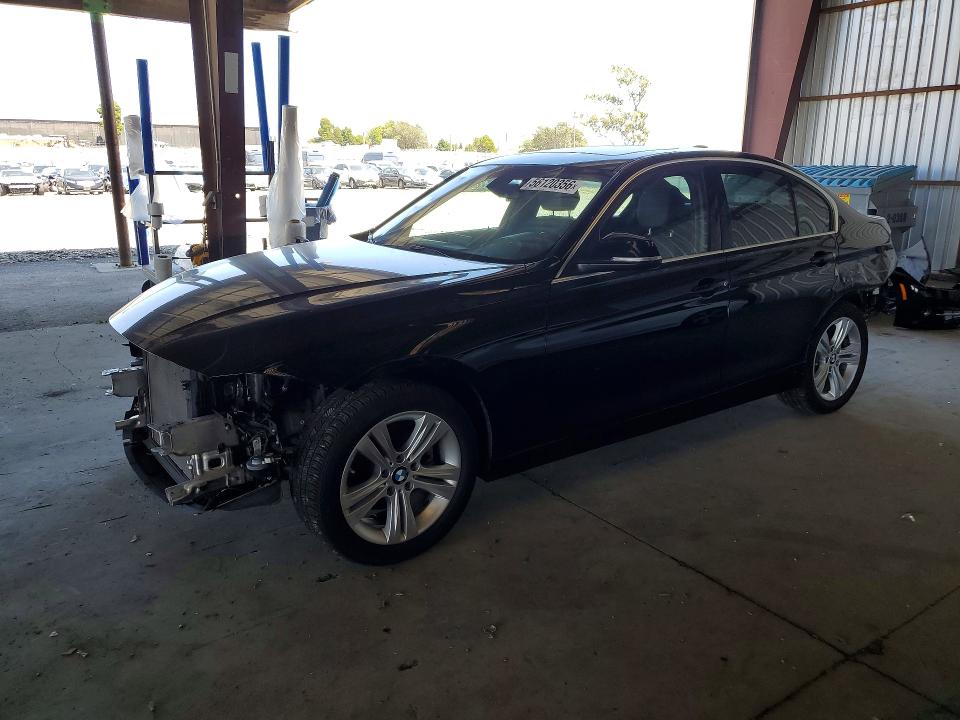 56120356 :رقم المزاد ، WBA8B9G5XHNU51855 vin ، 2017 Bmw 330 مزاد بيع