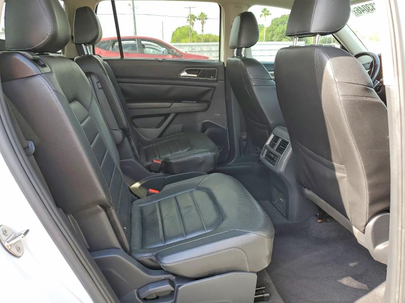 56833046 :رقم المزاد ، 1V2NR2CA1JC561558 vin ، 2018 Volkswagen Atlas مزاد بيع