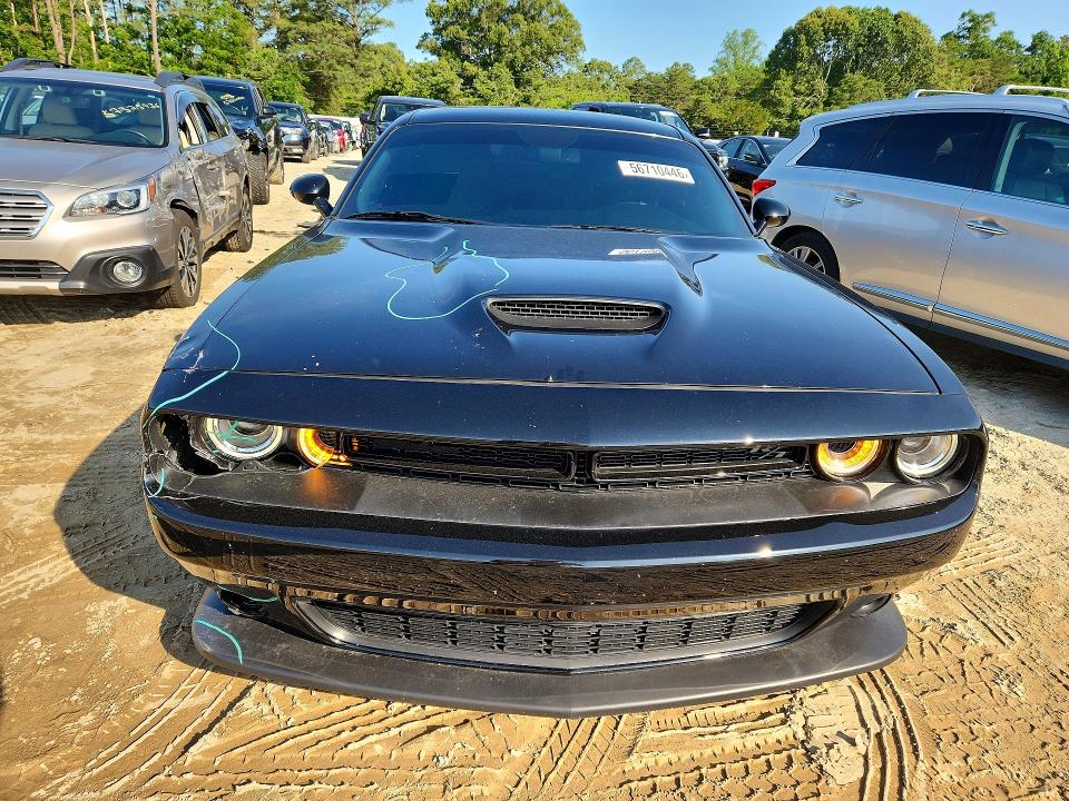56710446 :رقم المزاد ، 2C3CDZBT0NH140196 vin ، 2022 Dodge Challenger مزاد بيع