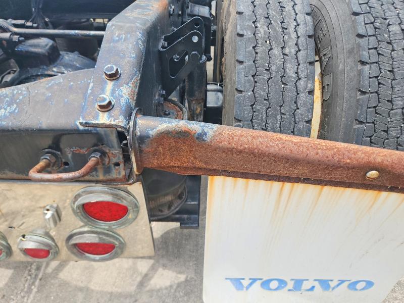 Aukcja sprzedaży 2000 Volvo Vn, vin: 4V4ND2GF8YN796550, numer aukcji: 57753016