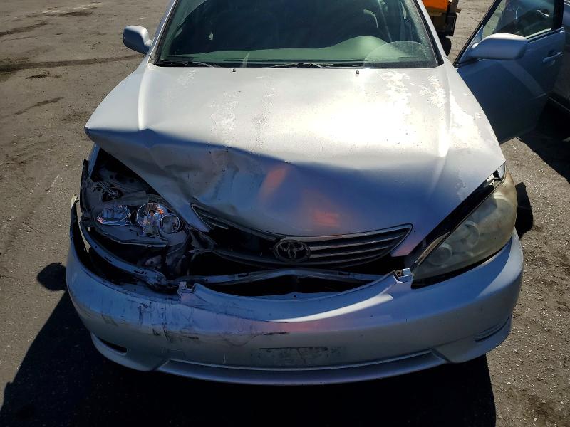 56417526 :رقم المزاد ، JTDBE32K863060027 vin ، 2006 Toyota Camry مزاد بيع