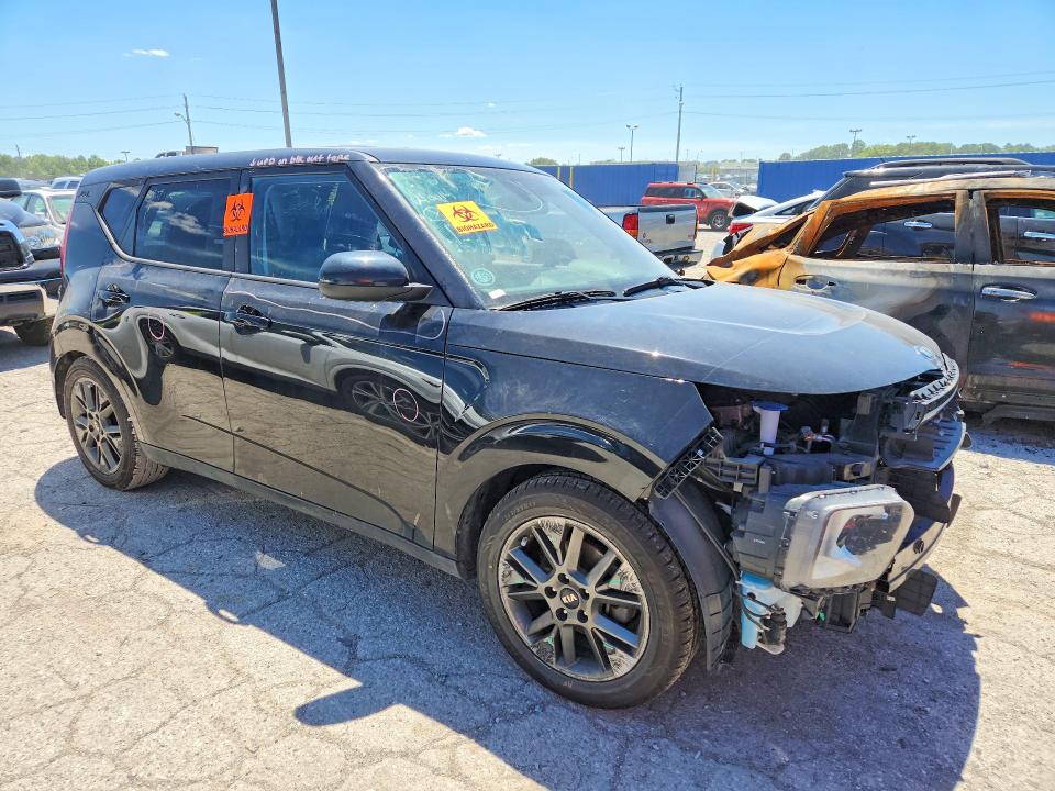 57997726 :رقم المزاد ، KNDJ23AU4M7145847 vin ، 2021 Kia Soul مزاد بيع