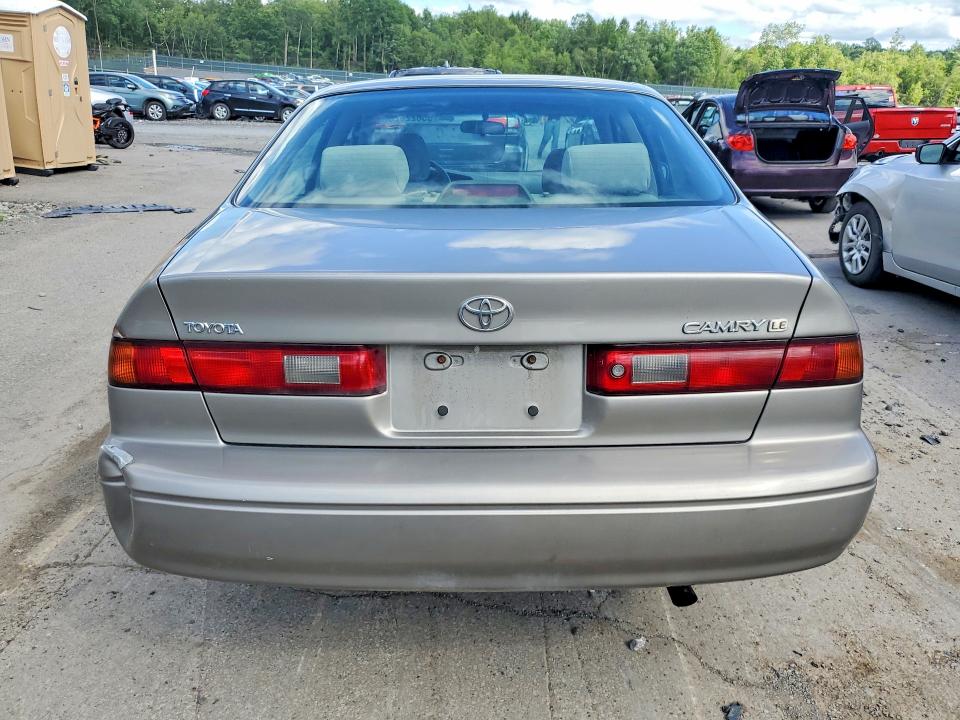 55822926 :رقم المزاد ، 4T1BG22K2XU467434 vin ، 1999 Toyota Camry مزاد بيع