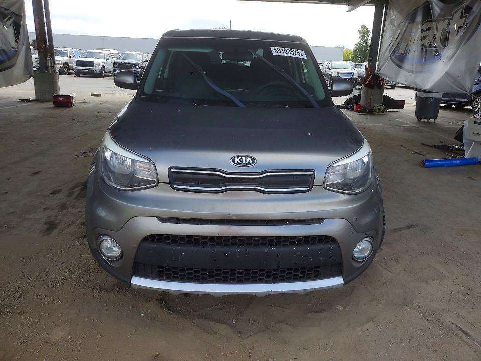 59103526 :رقم المزاد ، KNDJP3A5XJ7577011 vin ، 2018 Kia Soul مزاد بيع