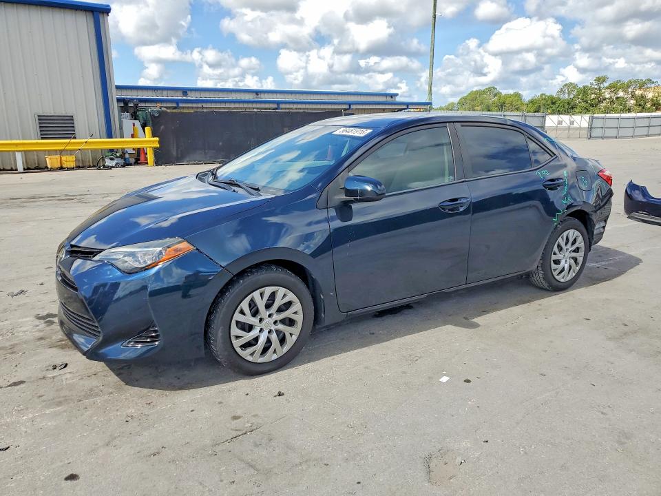 56481916 :رقم المزاد ، 5YFBURHE2HP677540 vin ، 2017 Toyota Corolla مزاد بيع