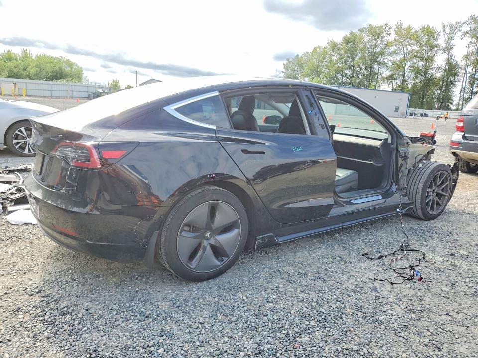 Продажа на аукционе авто 2018 Tesla Model 3, vin: 5YJ3E1EA1JF172532, номер лота: 58547426