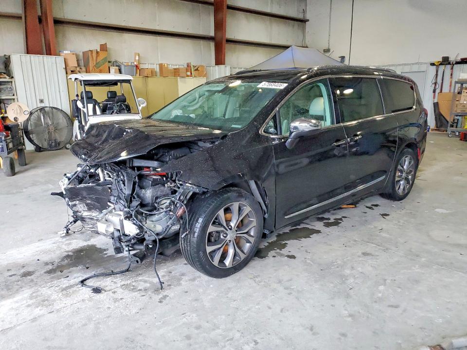 Продажа на аукционе авто 2017 Chrysler Pacifica, vin: 2C4RC1GGXHR762910, номер лота: 57888406