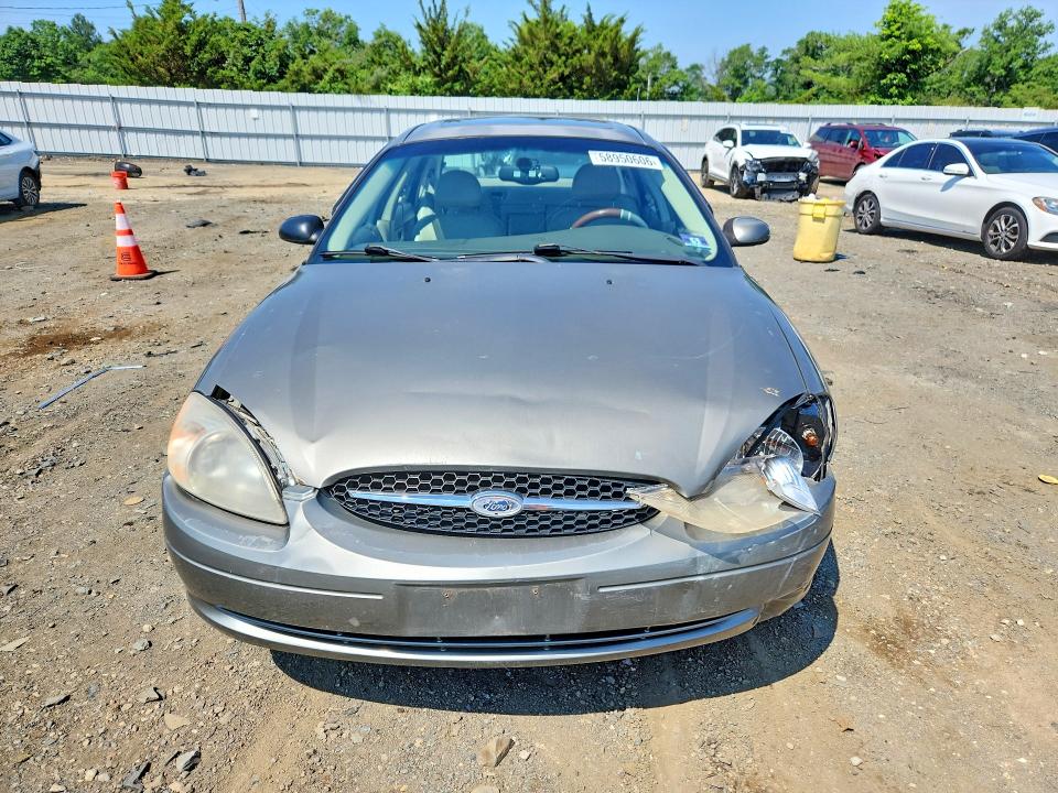 58950606 :رقم المزاد ، 1FAHP56S02A202358 vin ، 2002 Ford Taurus مزاد بيع