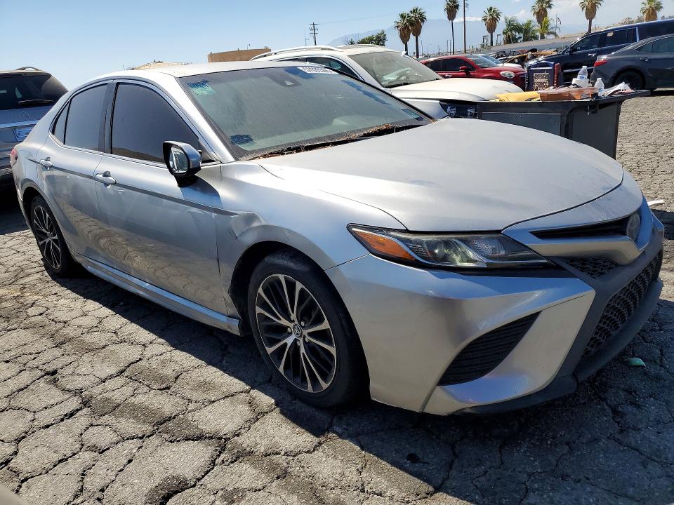 Продаж на аукціоні авто 2018 Toyota Camry, vin: 4T1B11HK4JU577038, номер лоту: 57635566