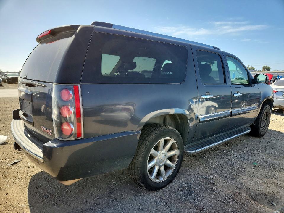 55893686 :رقم المزاد ، 1GKFK66848J233961 vin ، 2008 Gmc Yukon Xl مزاد بيع