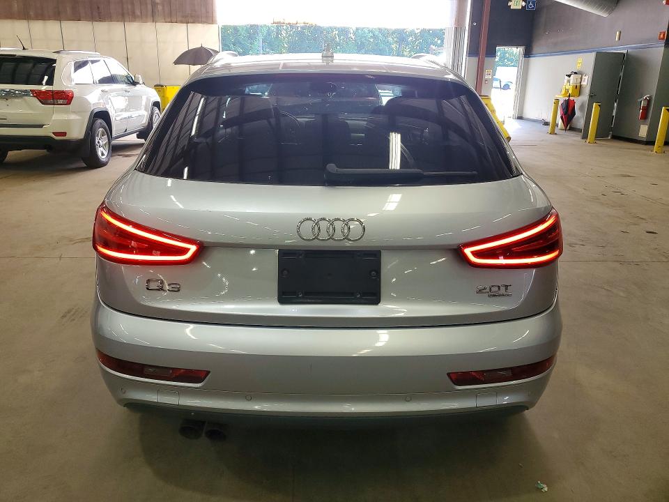 58329786 :رقم المزاد ، WA1GFCFSXFR010766 vin ، 2015 Audi Q3 مزاد بيع