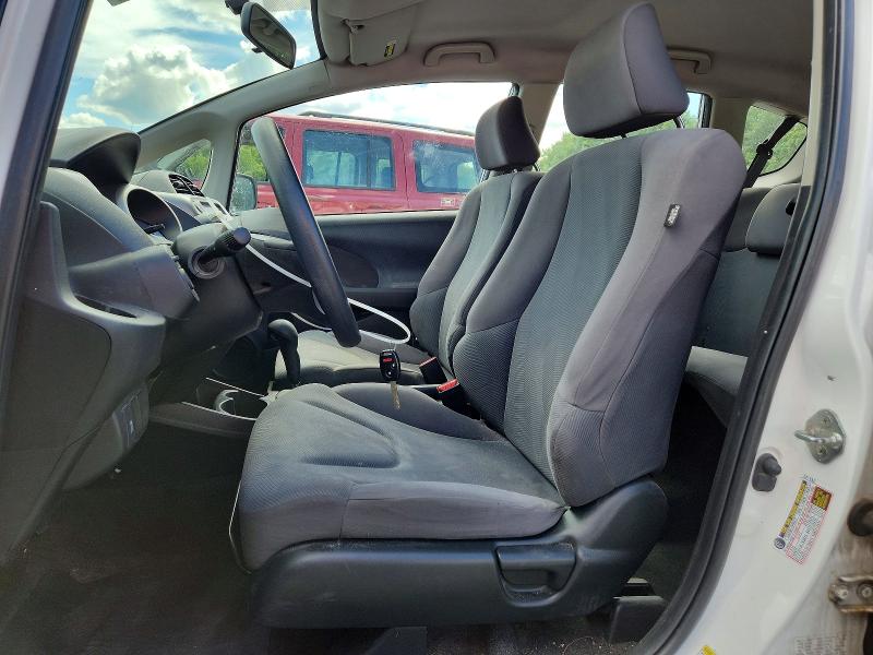 57185776 :رقم المزاد ، JHMGE8H32DC037017 vin ، 2013 Honda Fit مزاد بيع