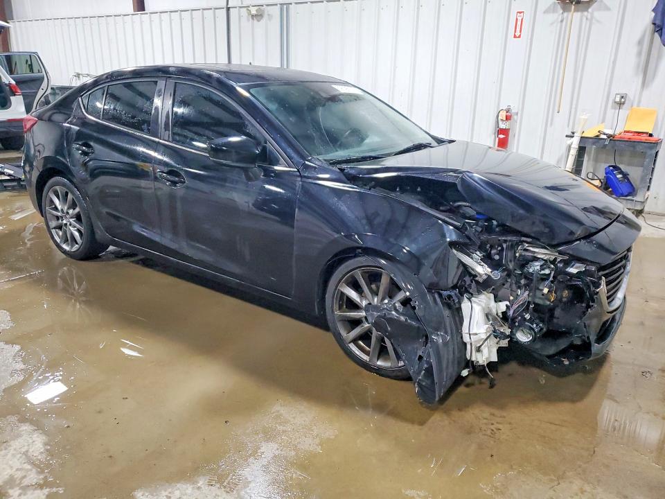 59095106 :رقم المزاد ، 3MZBN1W33JM210931 vin ، 2018 Mazda 3 مزاد بيع