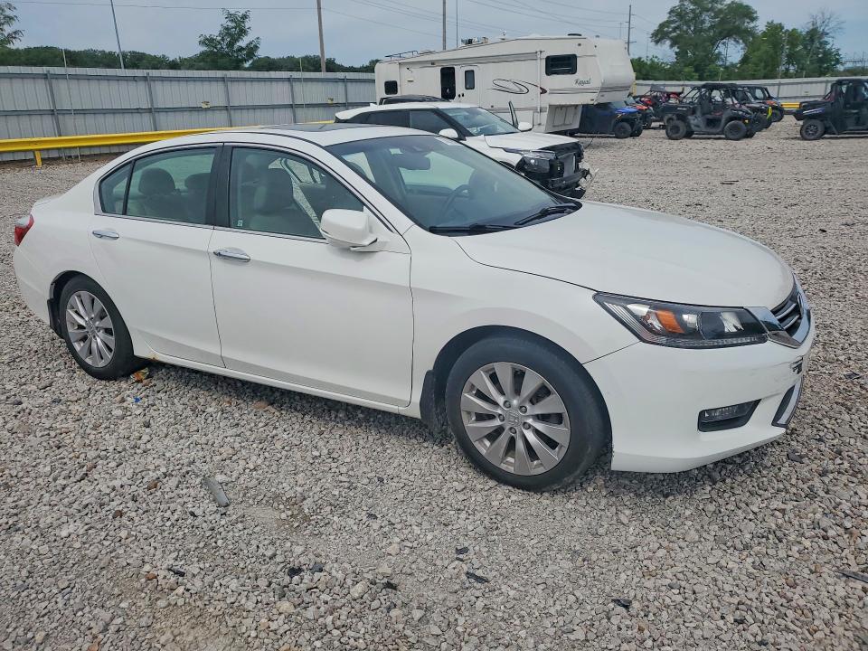 58269006 :رقم المزاد ، 1HGCR2F8XFA225445 vin ، 2015 Honda Accord مزاد بيع