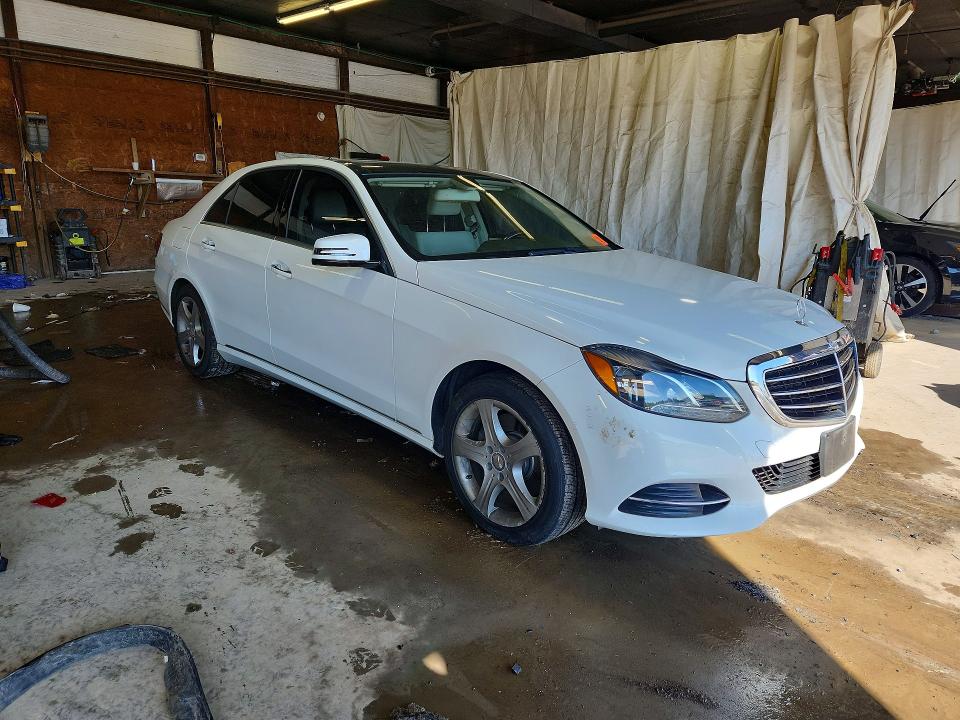 54557026 :رقم المزاد ، WDDHF8JB1FB126726 vin ، 2015 Mercedes-benz E مزاد بيع