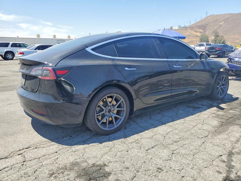 56548016 :رقم المزاد ، 5YJ3E1EA5LF613307 vin ، 2020 Tesla Model 3 مزاد بيع