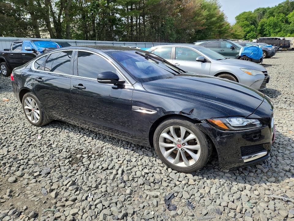 Aukcja sprzedaży 2017 Jaguar Xf, vin: SAJBJ4BN2HCY43165, numer aukcji: 56768196