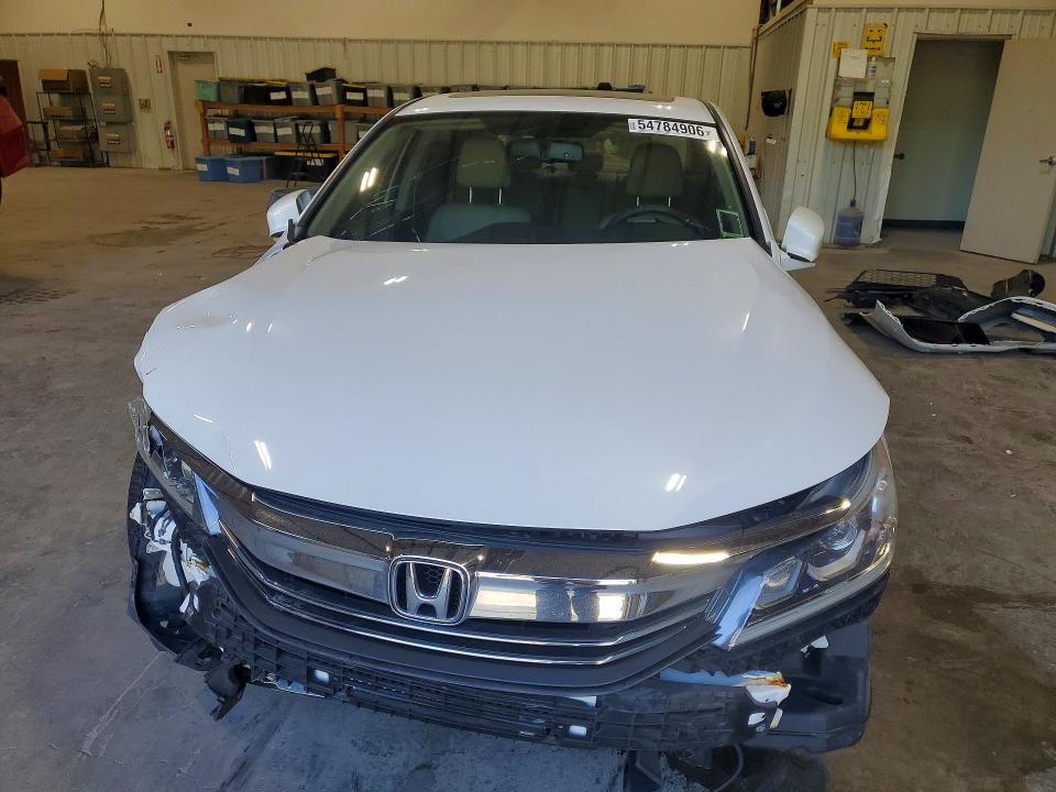 Продаж на аукціоні авто 2017 Honda Accord, vin: 1HGCR2F83HA279043, номер лоту: 54784906