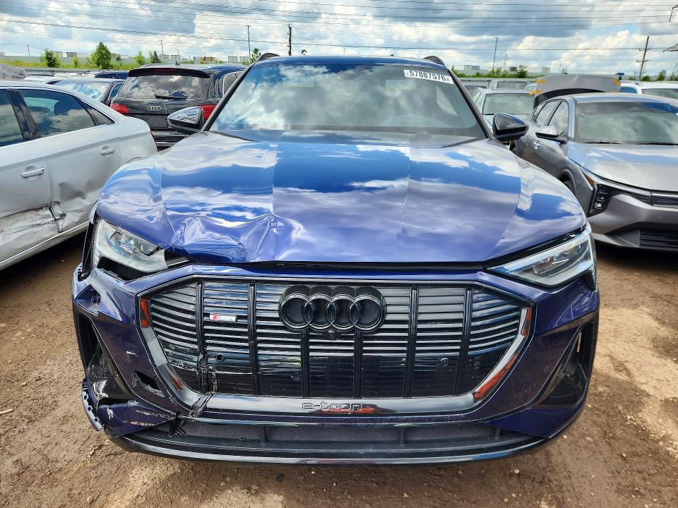 57887576 :رقم المزاد ، WA1VABGEXNB027048 vin ، 2022 Audi E-tron مزاد بيع