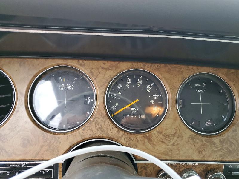 57668046 :رقم المزاد ، 7G87F252558 vin ، 1977 Ford Thunderbird مزاد بيع