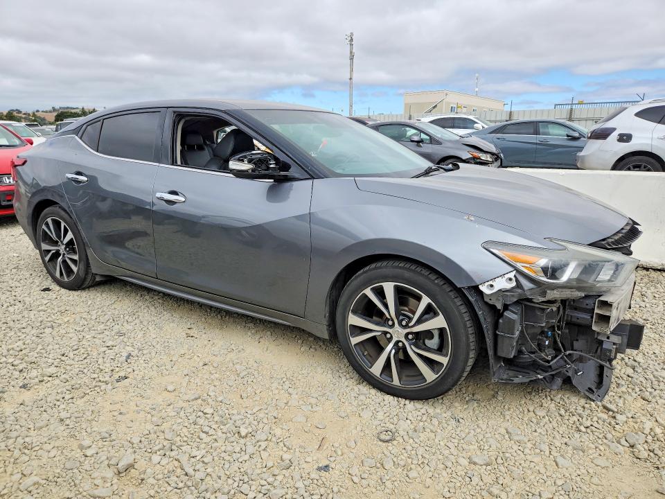 58128986 :رقم المزاد ، 1N4AA6AP7JC387135 vin ، 2018 Nissan Maxima مزاد بيع