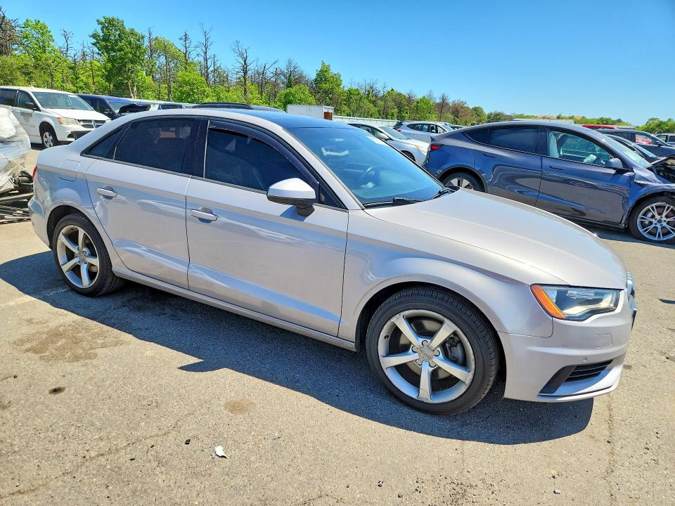 56170776 :رقم المزاد ، WAUB8GFF2G1054178 vin ، 2016 Audi A3 مزاد بيع