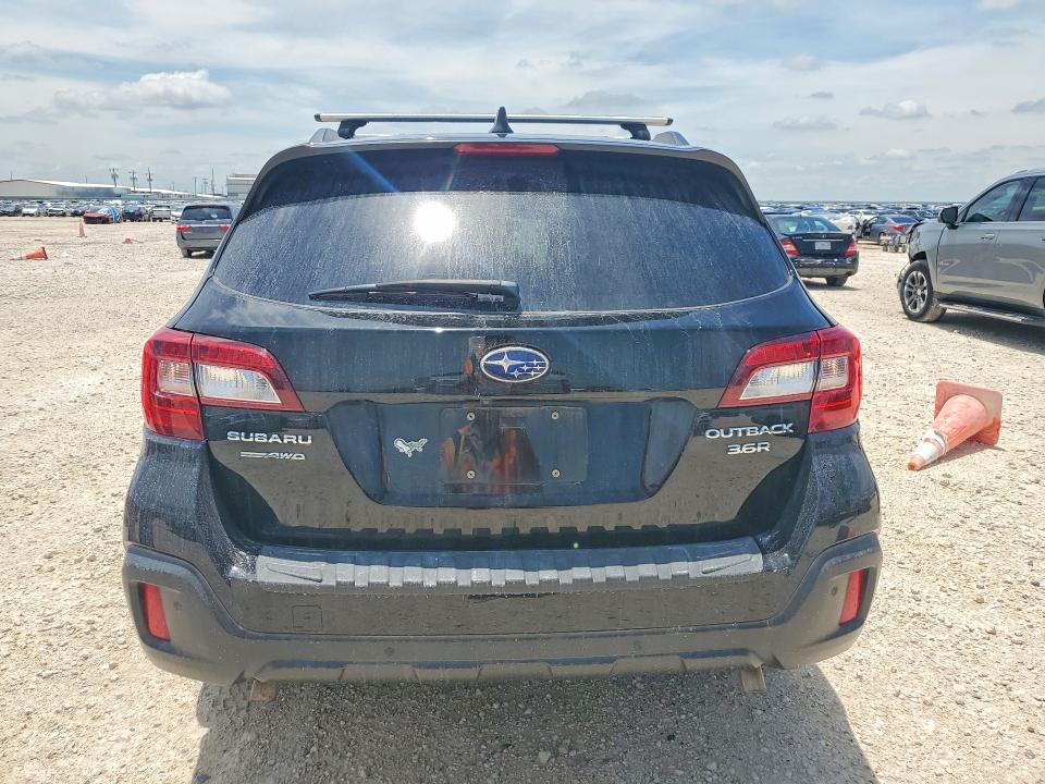 55531656 :رقم المزاد ، 4S4BSETC6J3304290 vin ، 2018 Subaru Outback مزاد بيع