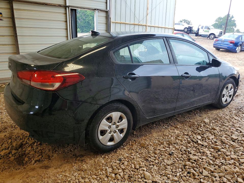 2017 Kia Forte მანქანა იყიდება აუქციონზე, vin: 3KPFL4A76HE135667, აუქციონის ნომერი: 58995756